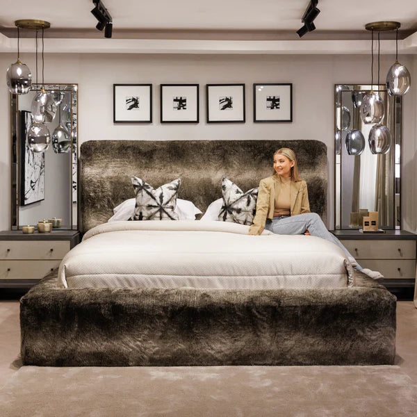 Arctic Wolf Faux‑Fur Bed