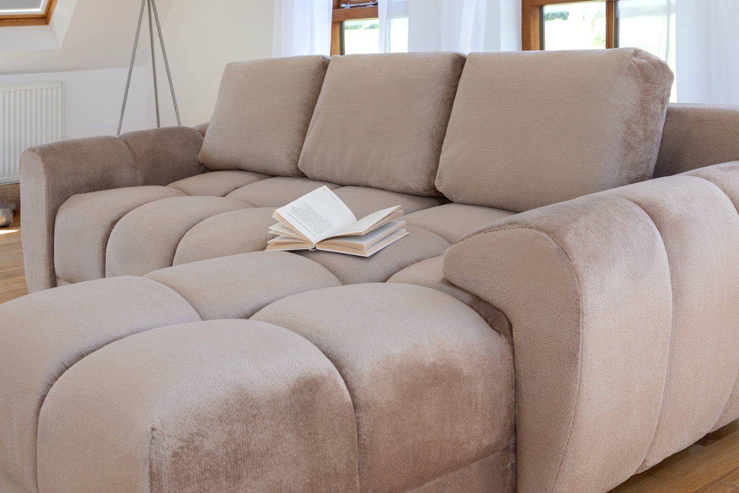 Lorenza Universal Corner Sofa Bed in Mocha