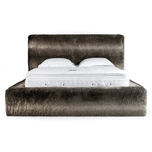Arctic Wolf Faux‑Fur Bed