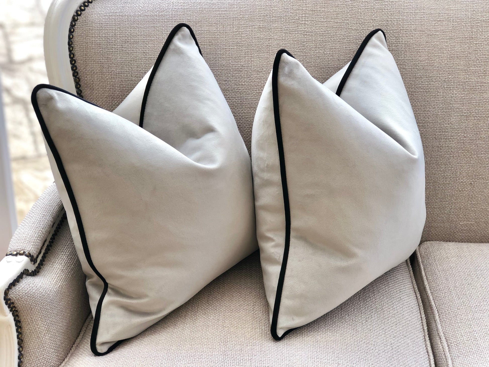 Milano Ivory Moss Green Piped Velvet Cushion 22x22 additional image